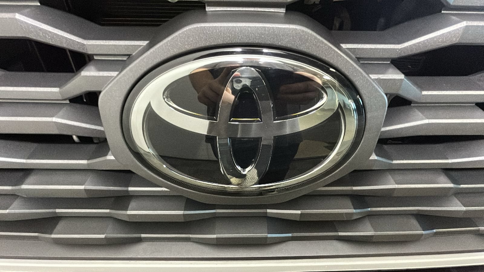 Used 2021 Toyota Tacoma TRD Off-Road AWD/4WD image 10