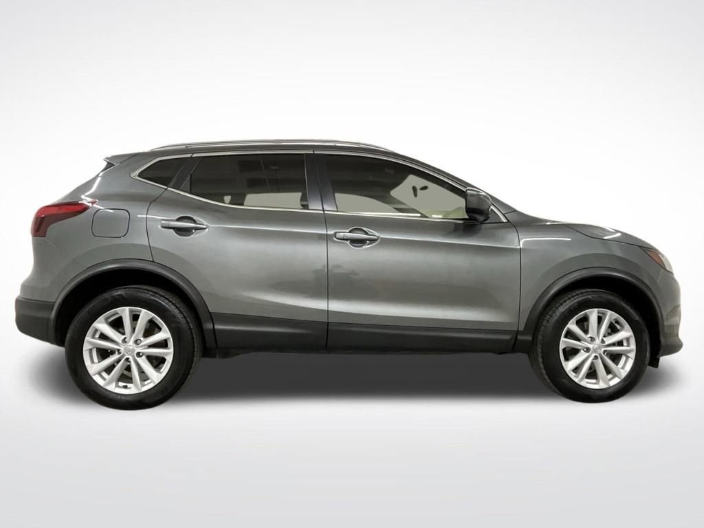 Used 2018 Nissan Rogue Sport SV w/ SV All-Weather Package image 29