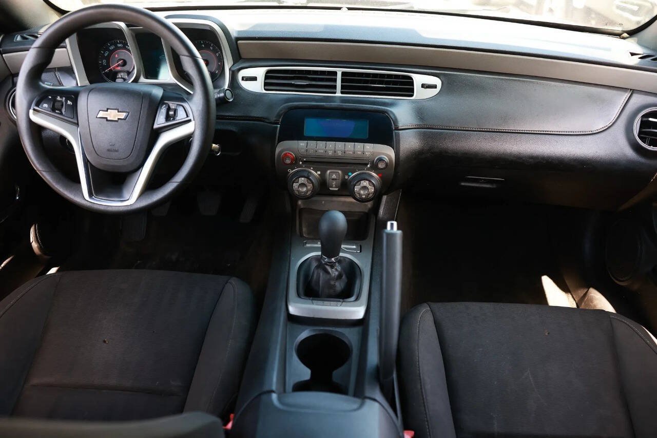 Used 2014 Chevrolet Camaro LS RWD image 37
