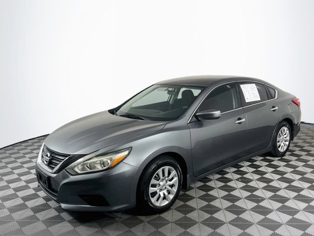 Used 2016 Nissan Altima 2.5 S w/ Power Driver Seat Package FWD image 4