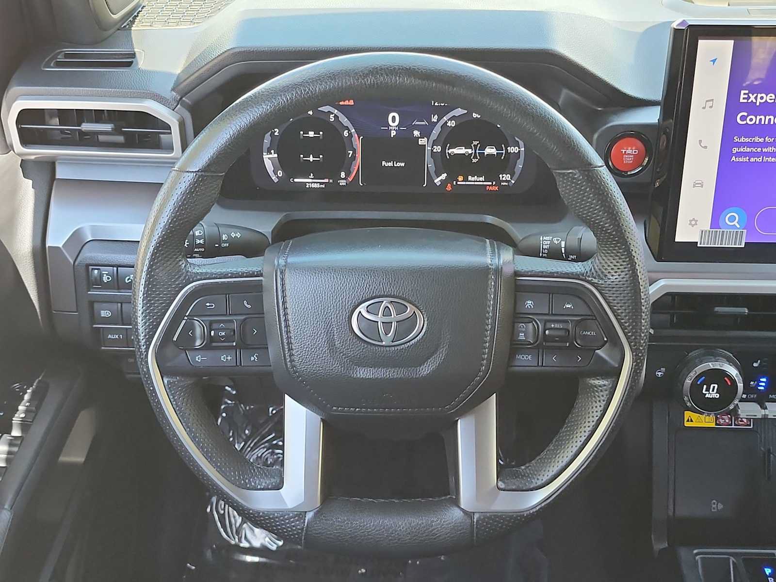 Used 2024 Toyota Tacoma TRD Off-Road w/ TRD Off Road Premium Package AWD/4WD image 28
