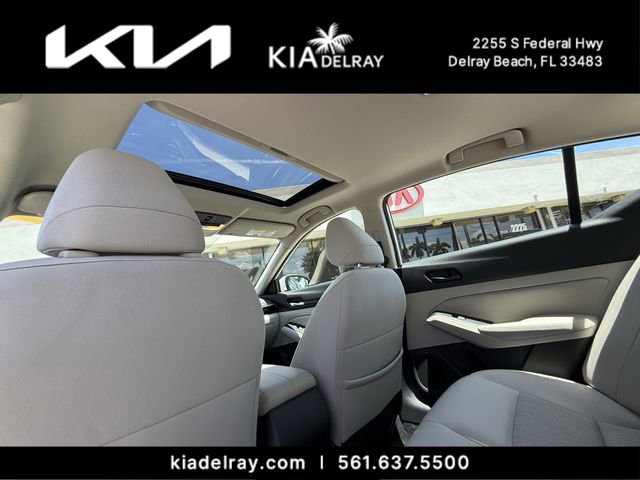 Used 2024 Nissan Altima 2.5 SV w/ SV Premium Package FWD image 15