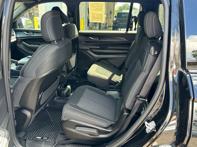 Used 2024 Jeep Grand Cherokee L Laredo AWD/4WD image 28