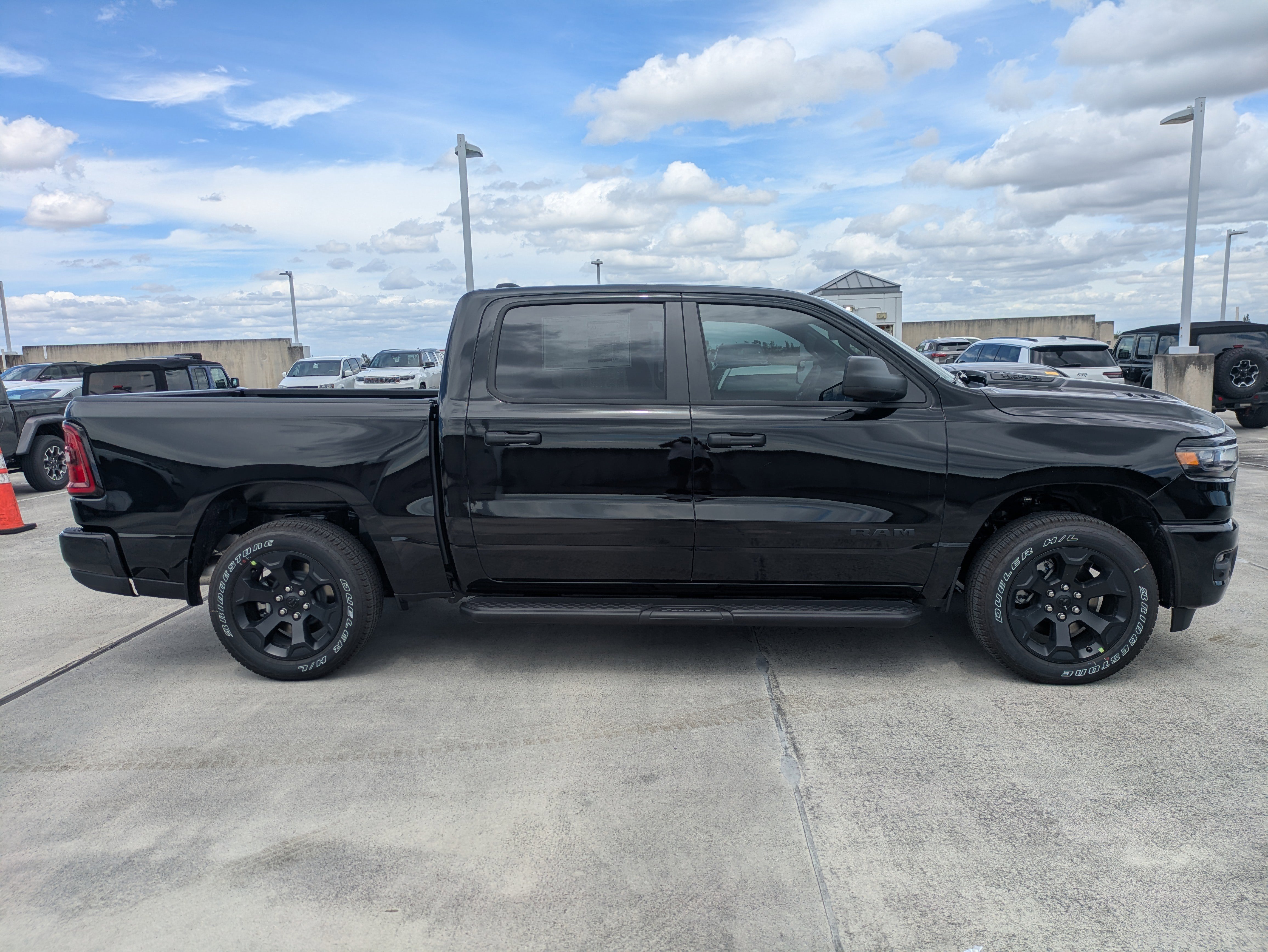 New 2026 RAM 1500 Express image 4