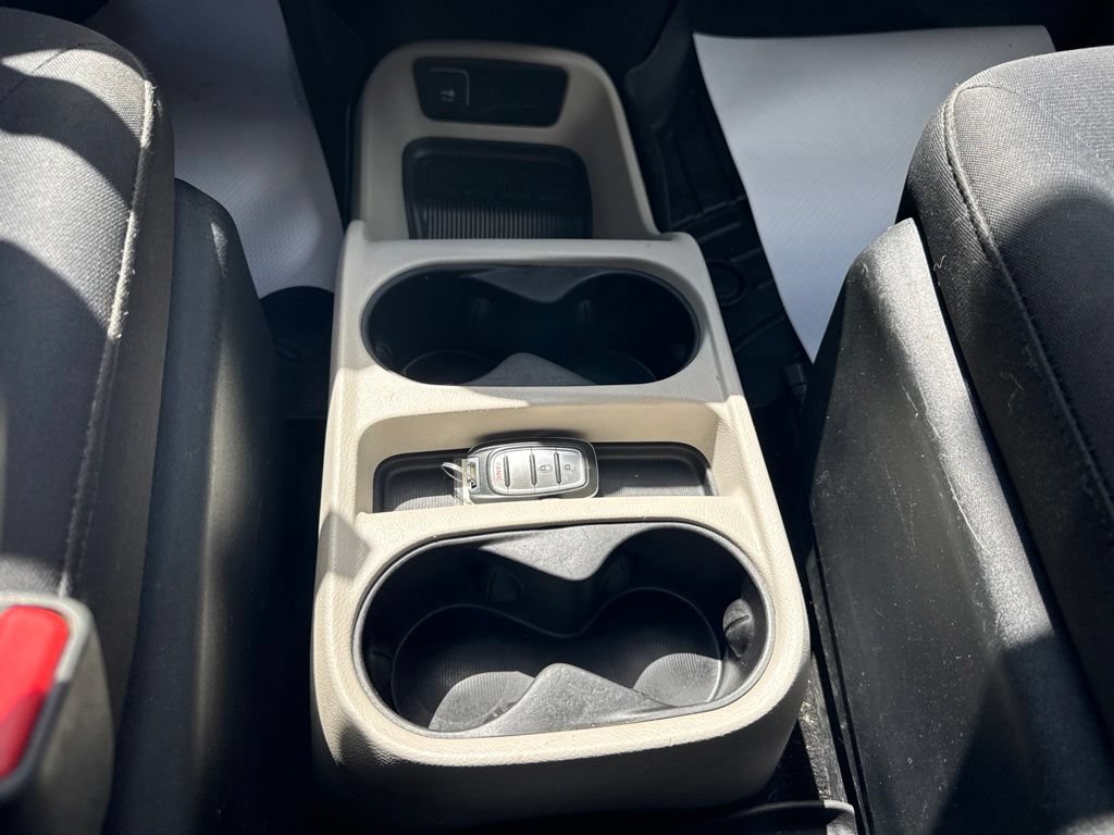 Used 2018 Chrysler Pacifica L FWD image 18