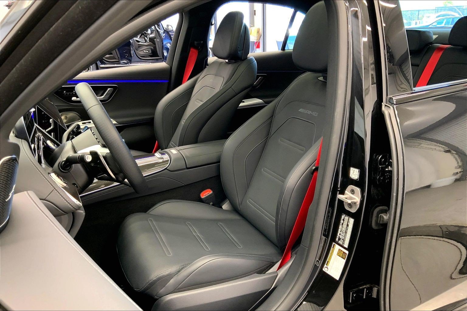 Used 2025 Mercedes-Benz E 53 AMG e 4MATIC Sedan image 4