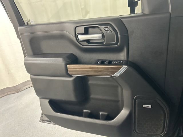 Used 2020 Chevrolet Silverado 1500 LT Trail Boss image 27