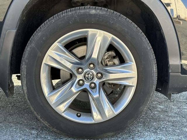 Used 2019 Toyota Highlander Limited image 8