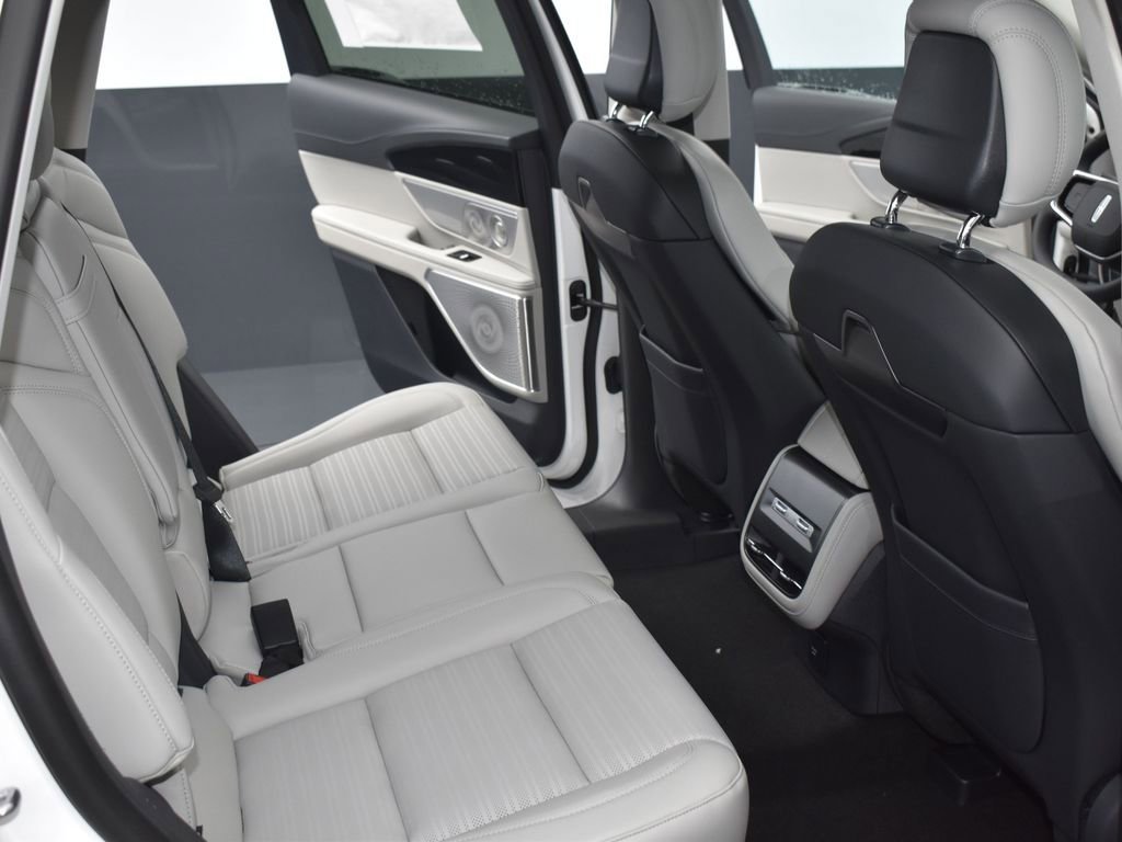 New 2026 Lincoln Nautilus Reserve image 15