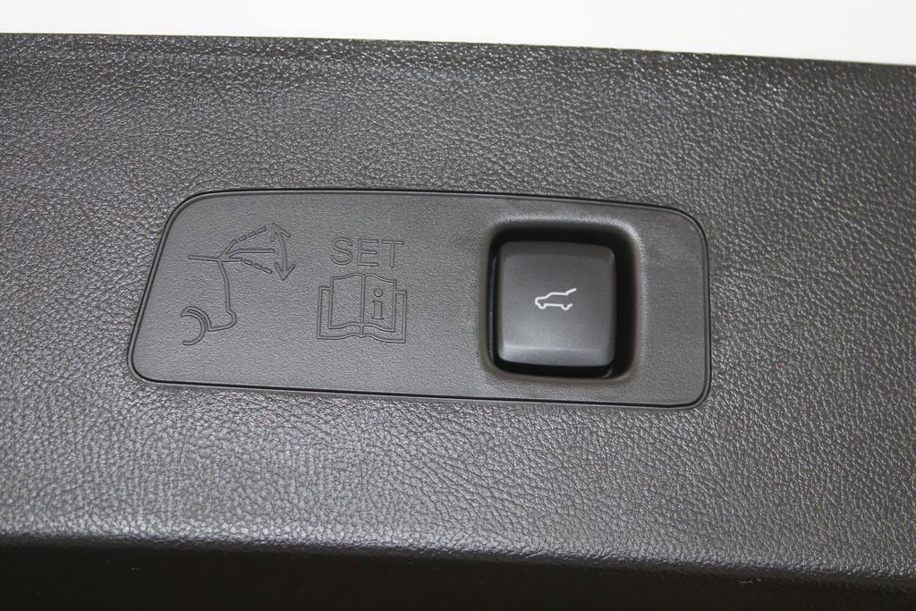 New 2026 Lincoln Corsair Premiere image 16