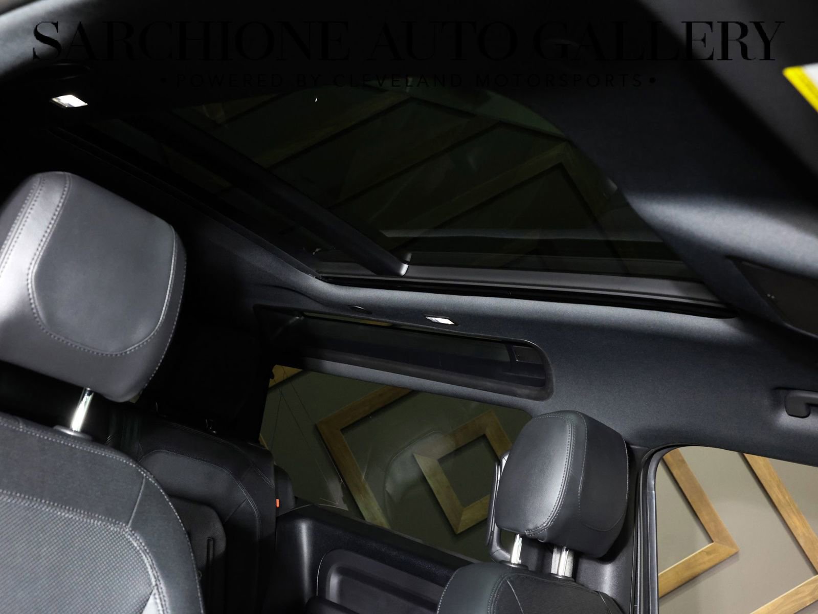 Used 2022 Land Rover Defender 90 X-Dynamic S image 36