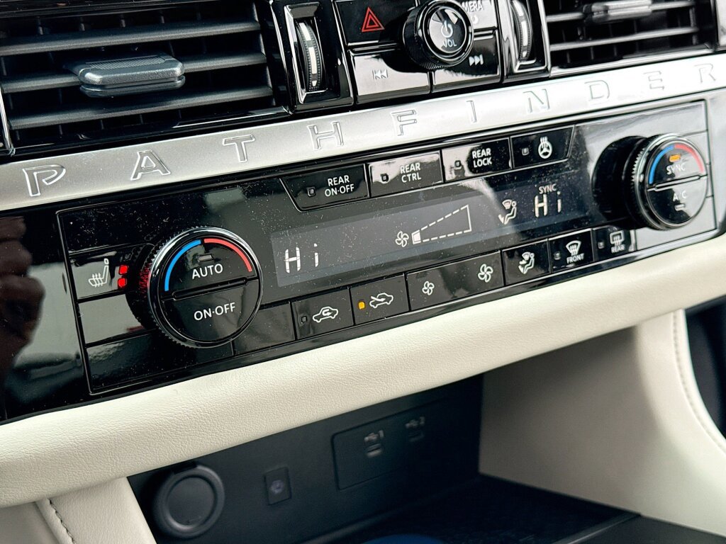 New 2026 Nissan Pathfinder SL AWD/4WD image 11
