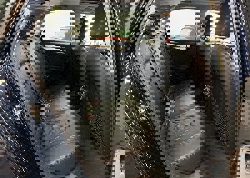 Used 2009 Audi A4 2.0T Premium Plus image 32