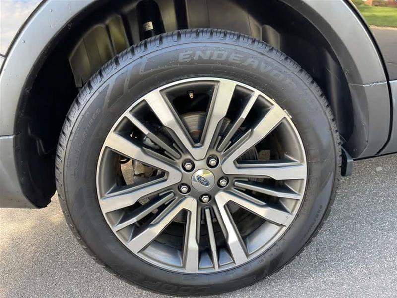 Used 2017 Ford Explorer Platinum AWD/4WD image 41