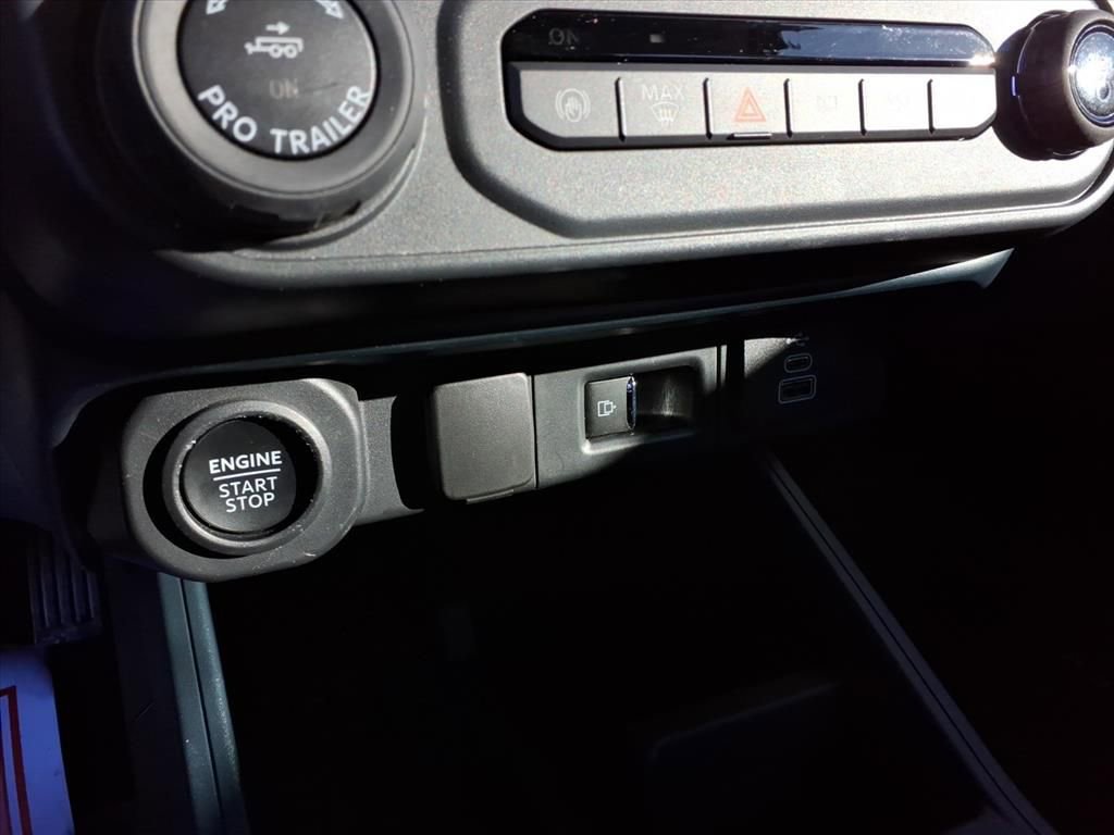 Certified 2025 Ford Maverick Lobo image 13