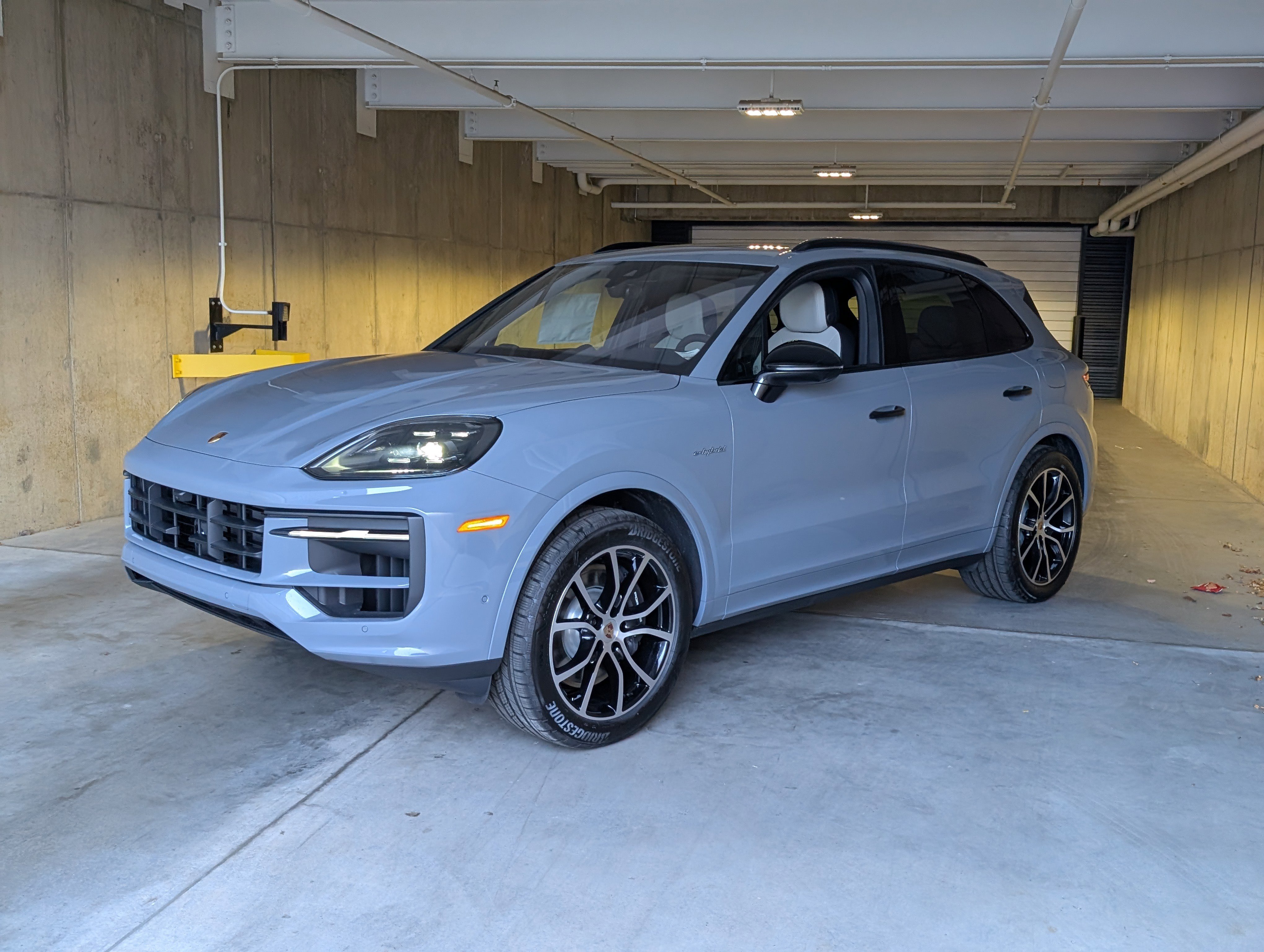 New 2026 Porsche Cayenne E-Hybrid image 1