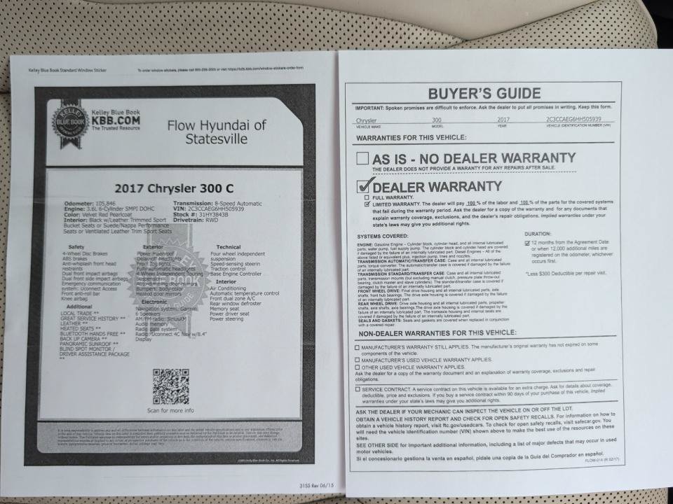 Used 2017 Chrysler 300 C RWD image 37