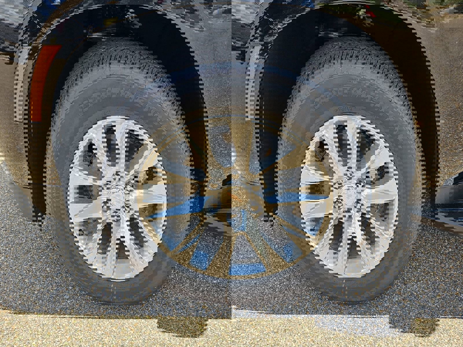 New 2025 Chevrolet Suburban Premier w/ Sun And Tow Package image 27