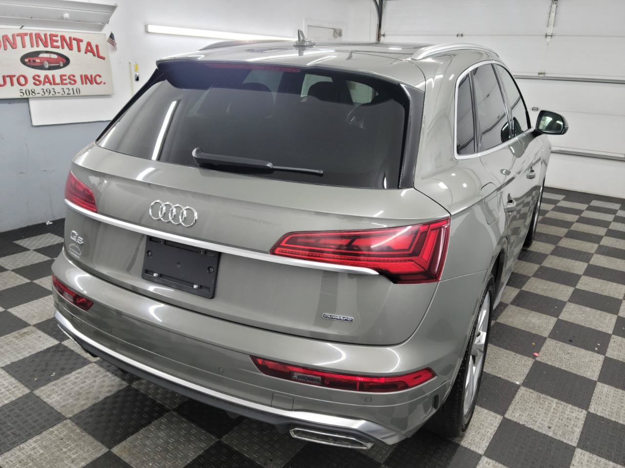 Used 2023 Audi Q5 2.0T Premium Plus w/ Premium Plus Package AWD/4WD image 6