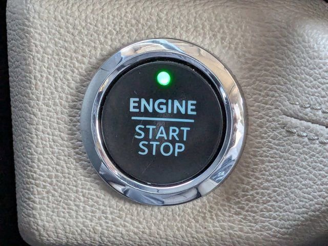 Used 2022 Ford Expedition Limited image 32