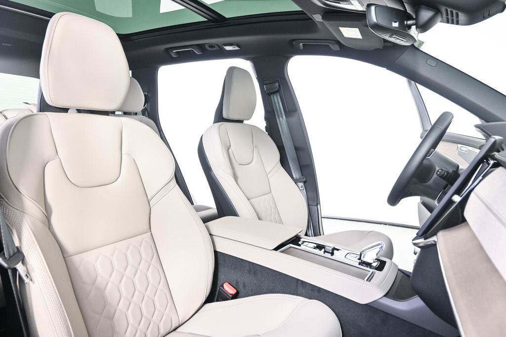 New 2026 Volvo XC90 B6 Plus w/ Protection Package Premier AWD/4WD image 23