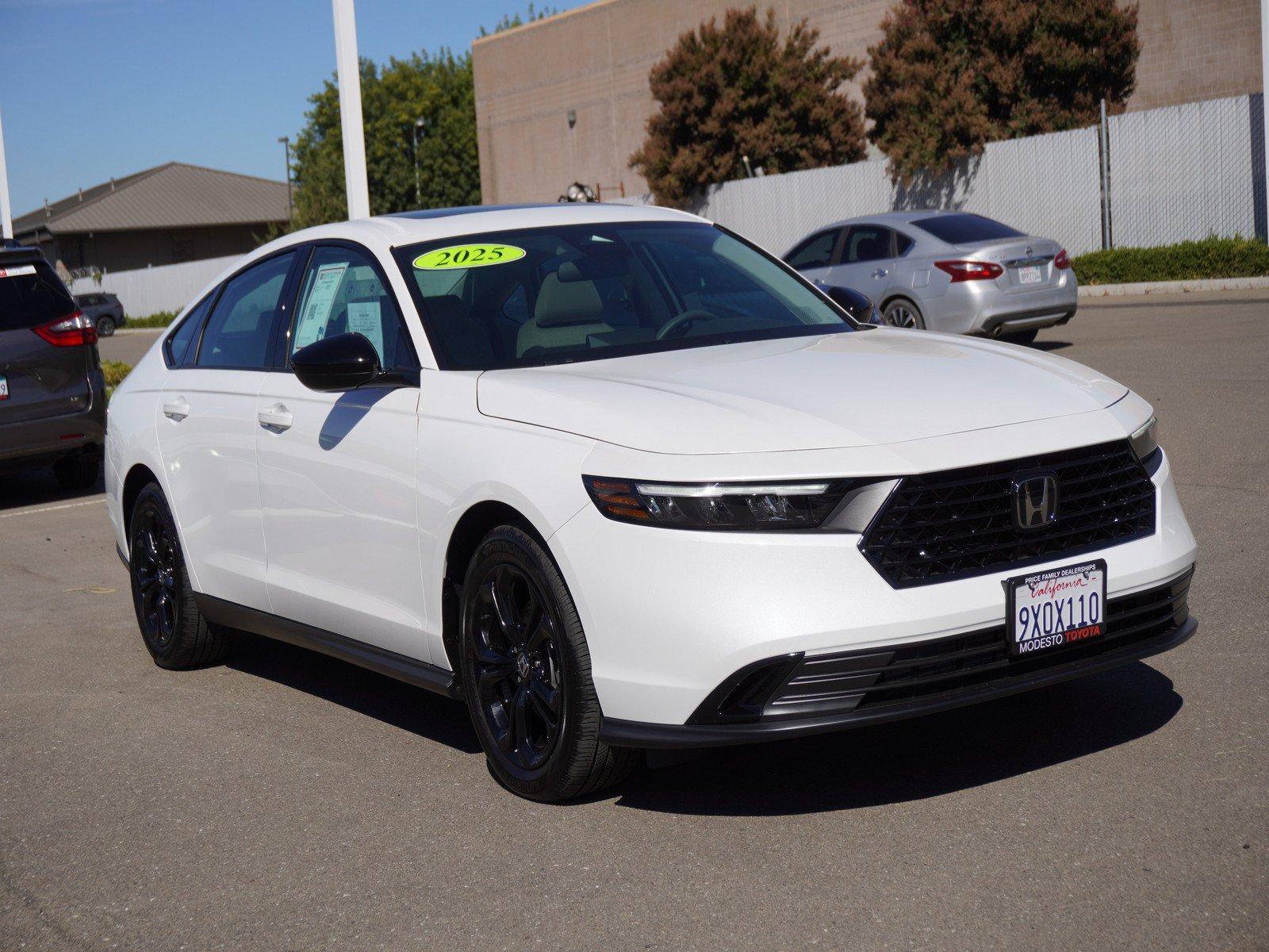 Used 2025 Honda Accord SE image 1