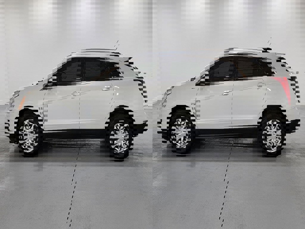 Used 2015 Cadillac SRX Luxury FWD image 5