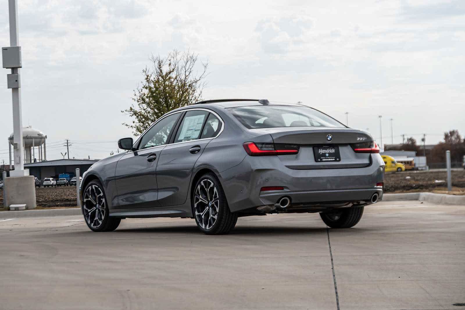 Used 2026 BMW 330i Sedan w/ Premium Package RWD image 2
