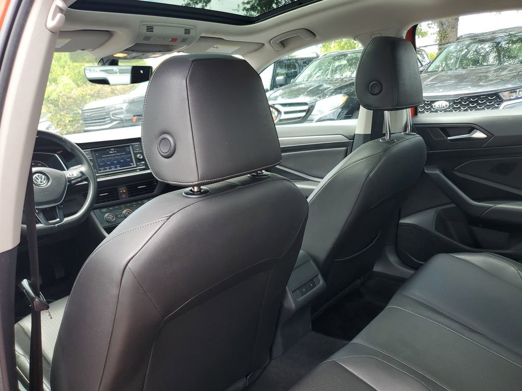 Used 2020 Volkswagen Jetta SE w/ SE Cold Weather Package image 13
