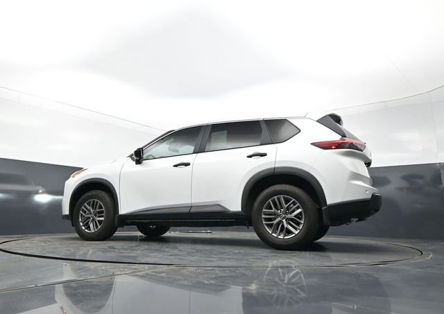 Certified 2025 Nissan Rogue S FWD image 24