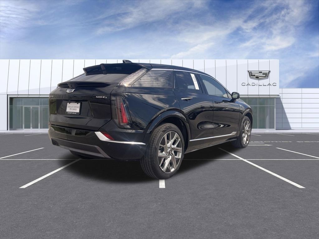 Certified 2025 Cadillac Optiq Luxury 2 w/ LPO, Floor Liner Package image 8