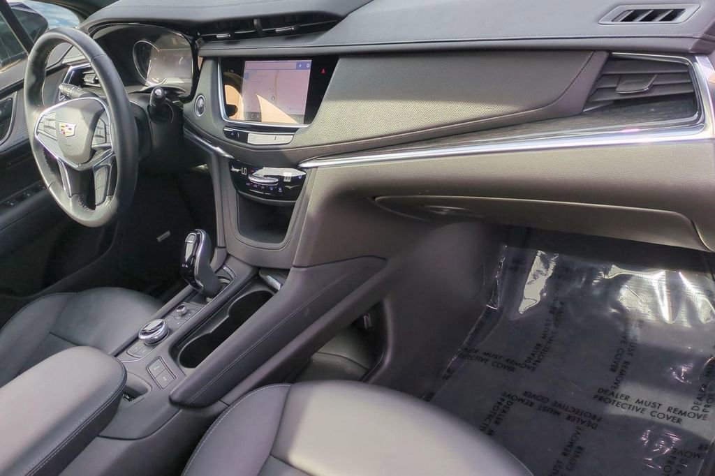 Certified 2023 Cadillac XT5 Premium Luxury FWD image 18