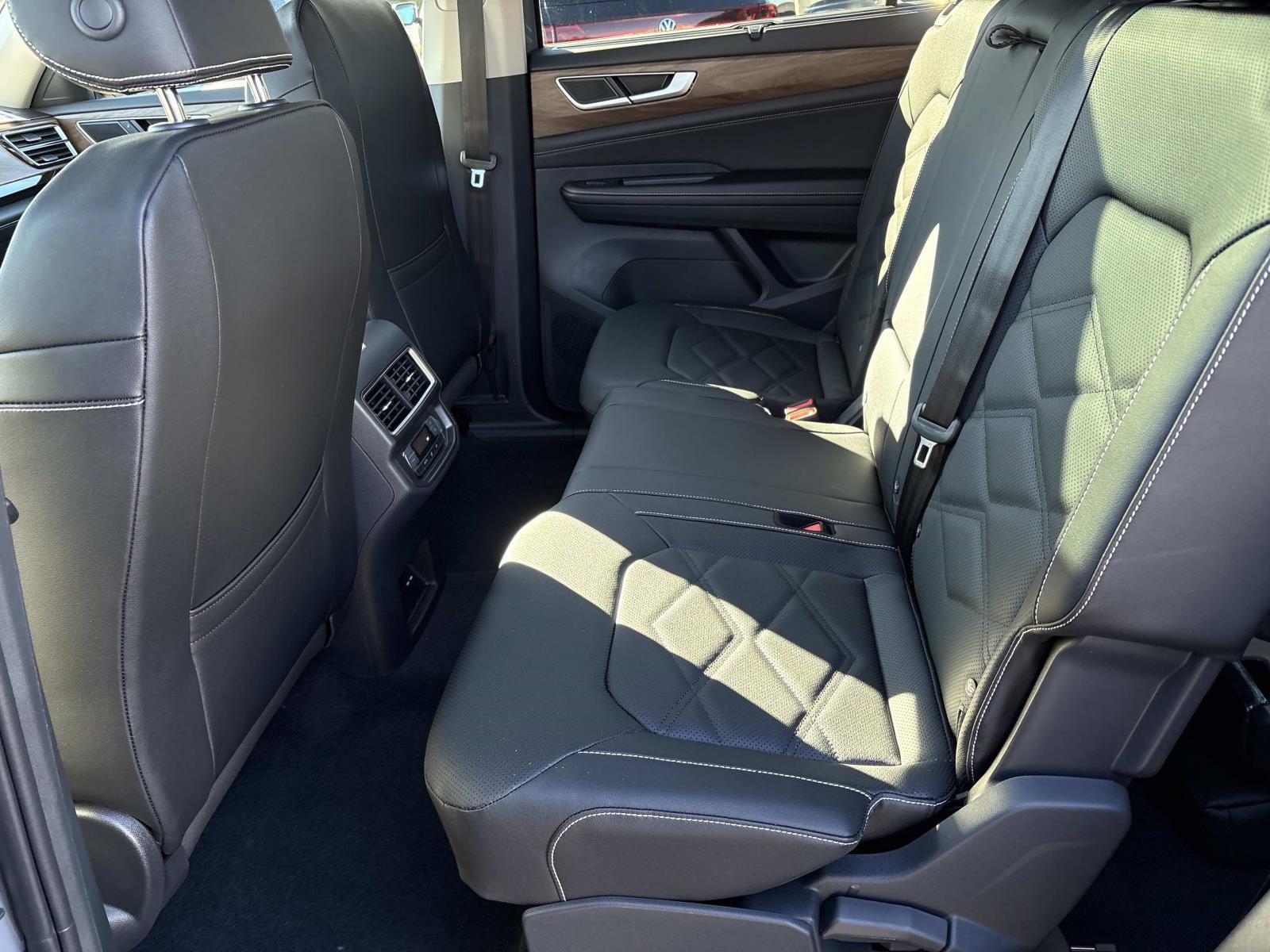 New 2026 Volkswagen Atlas SE image 12
