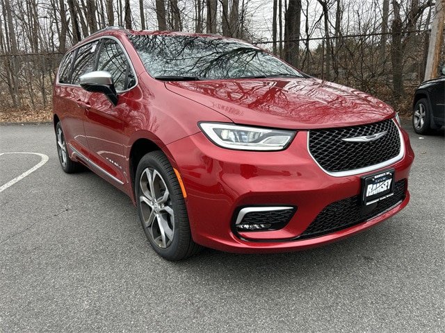 New 2026 Chrysler Pacifica Pinnacle AWD/4WD image 2