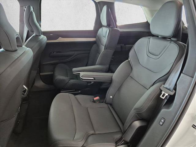 New 2026 Volvo EX90 Plus AWD/4WD image 16