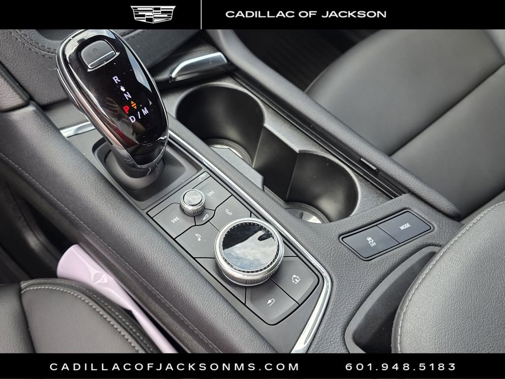 Certified 2025 Cadillac XT6 Luxury image 16