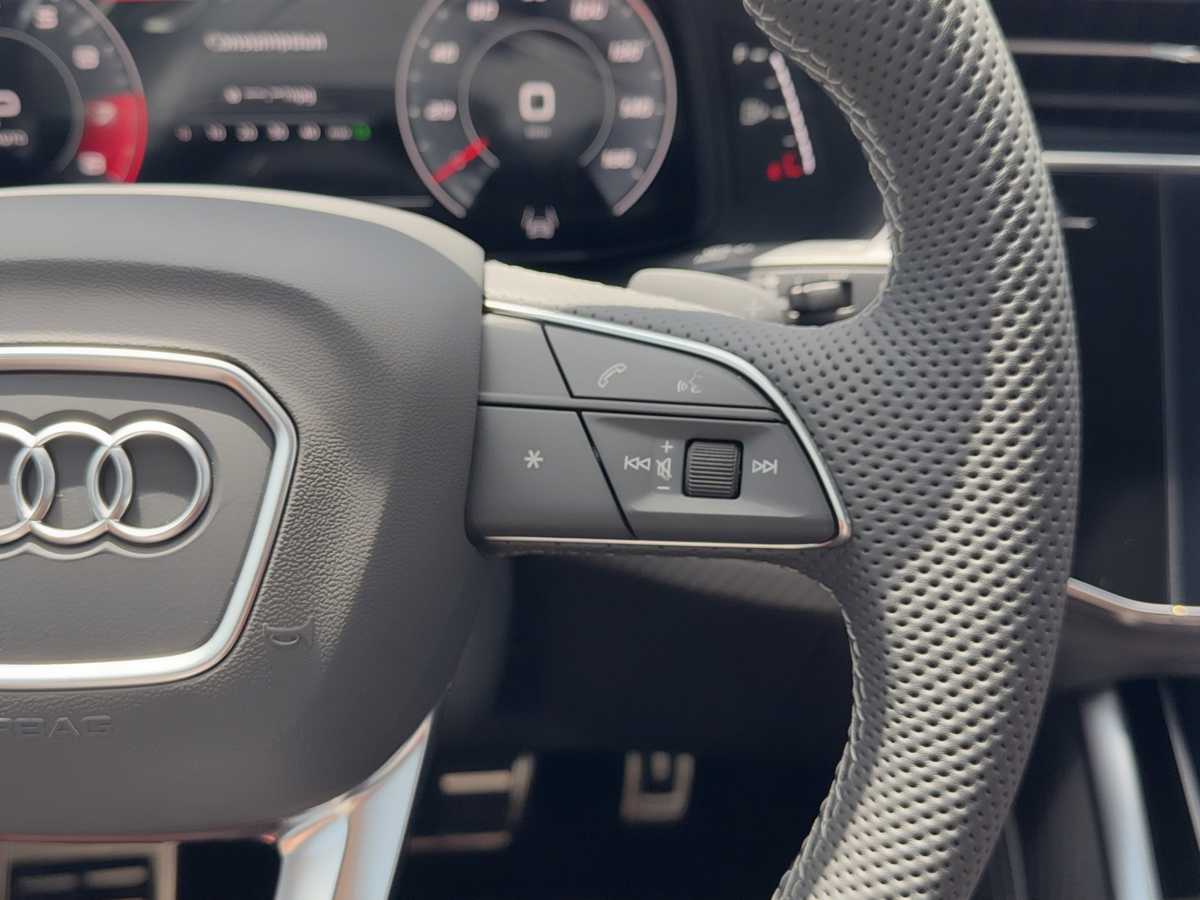 New 2026 Audi SQ8 Premium Plus image 22