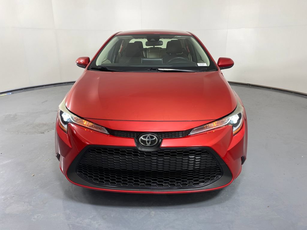 Used 2020 Toyota Corolla LE image 2