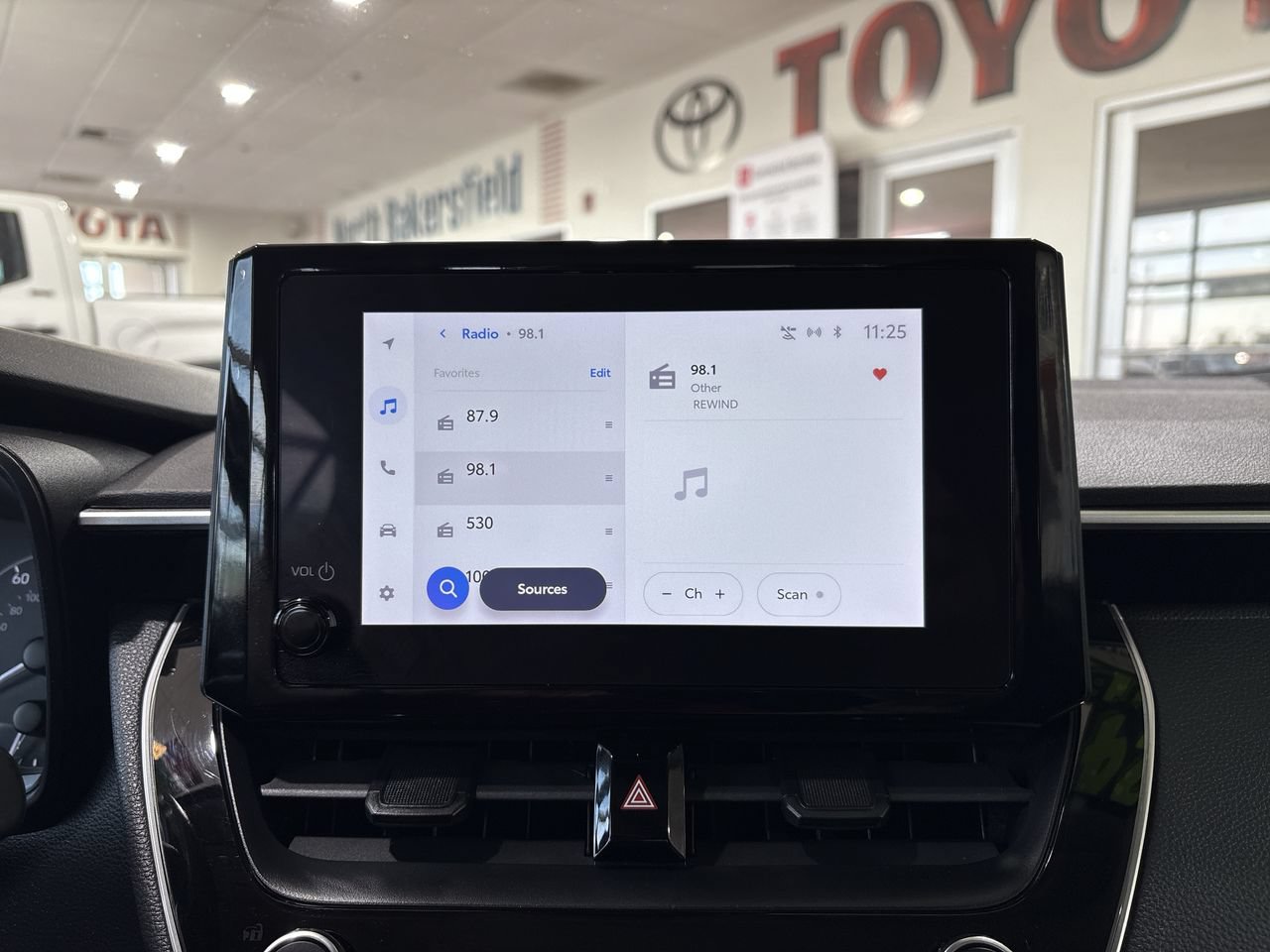Certified 2024 Toyota Corolla LE FWD image 17