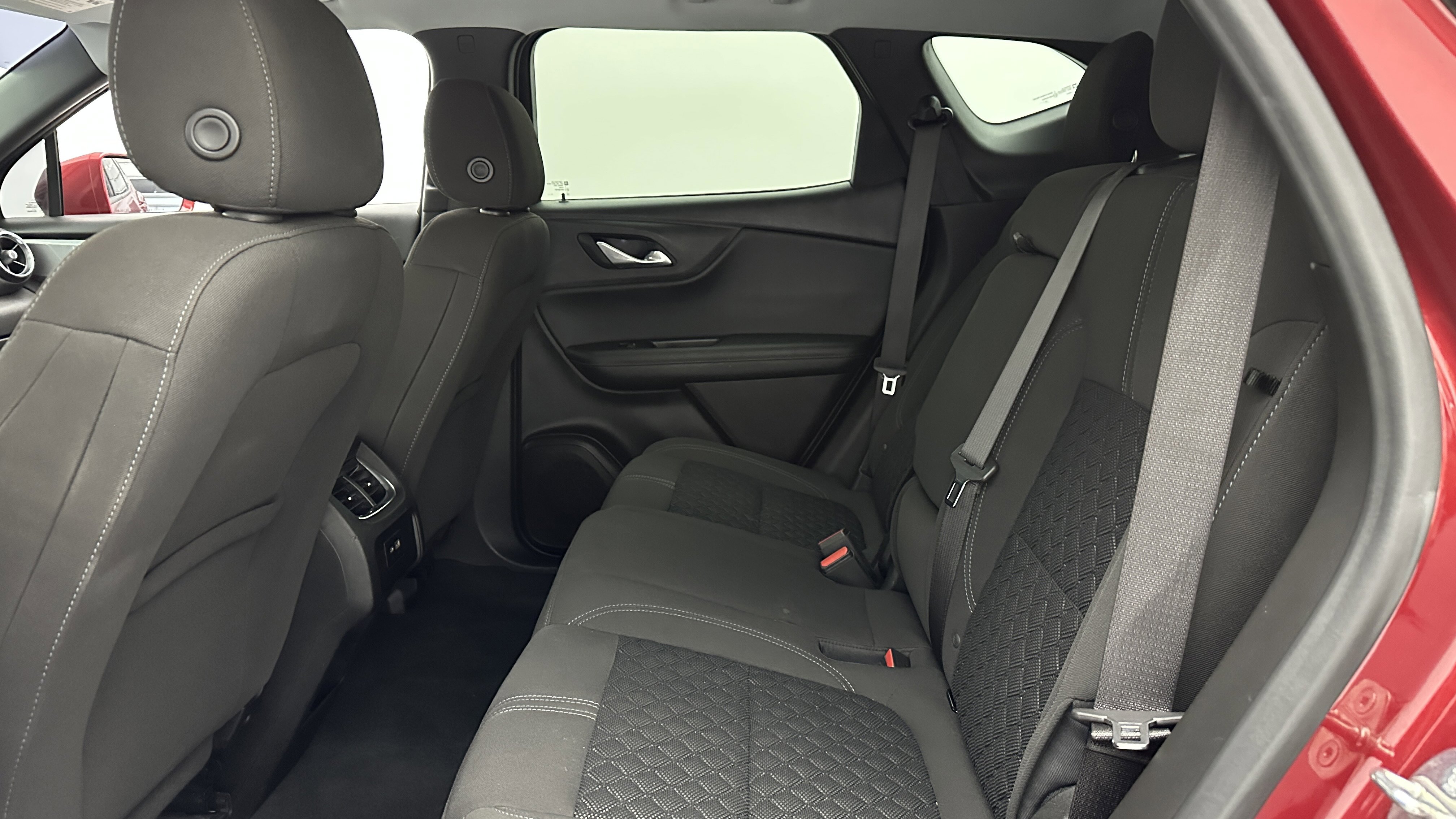 Used 2019 Chevrolet Blazer LT image 28