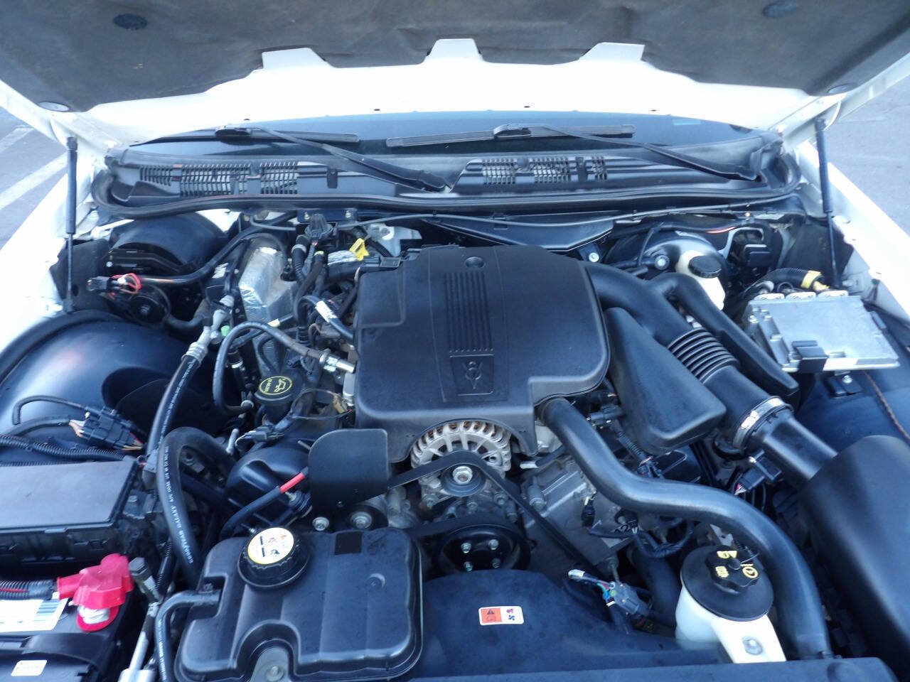 Used 2005 Ford Crown Victoria LX RWD image 12