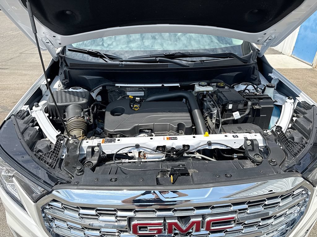 Used 2024 GMC Terrain Denali w/ Denali Premium Package AWD/4WD image 32