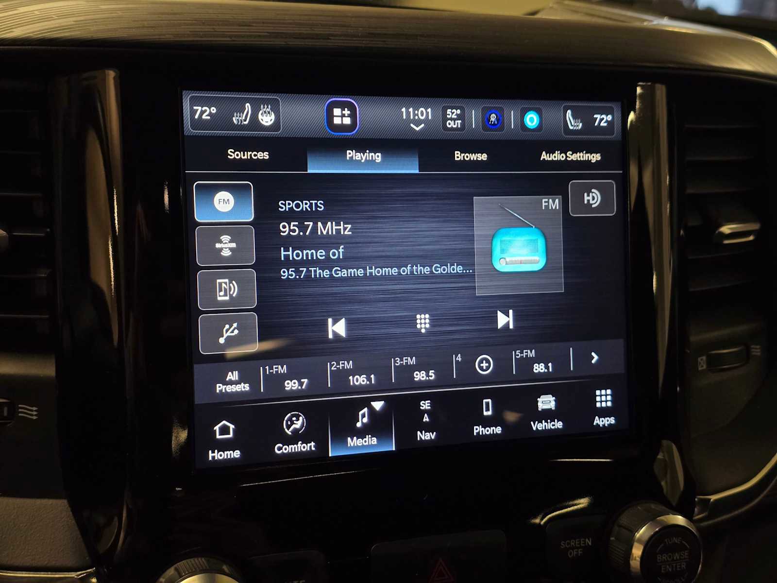 Used 2024 RAM 1500 Laramie image 32