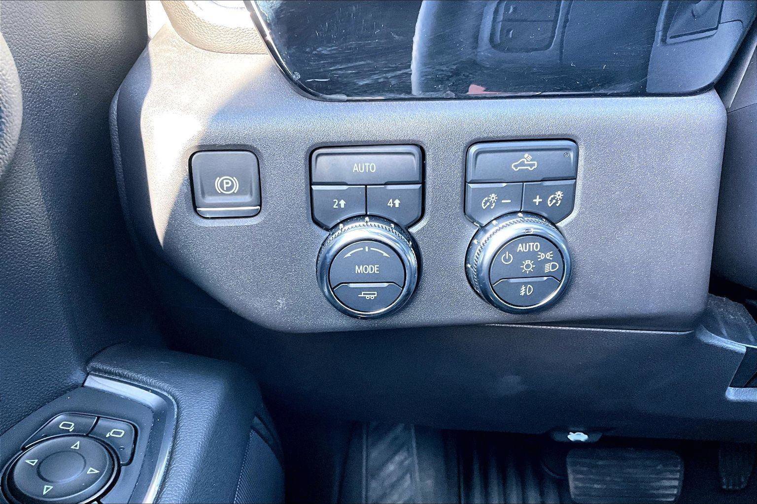 Used 2024 GMC Sierra 1500 Elevation AWD/4WD image 35