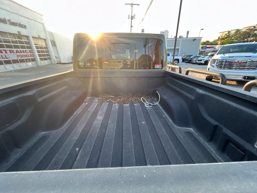 Used 2025 Jeep Gladiator Mojave AWD/4WD image 24