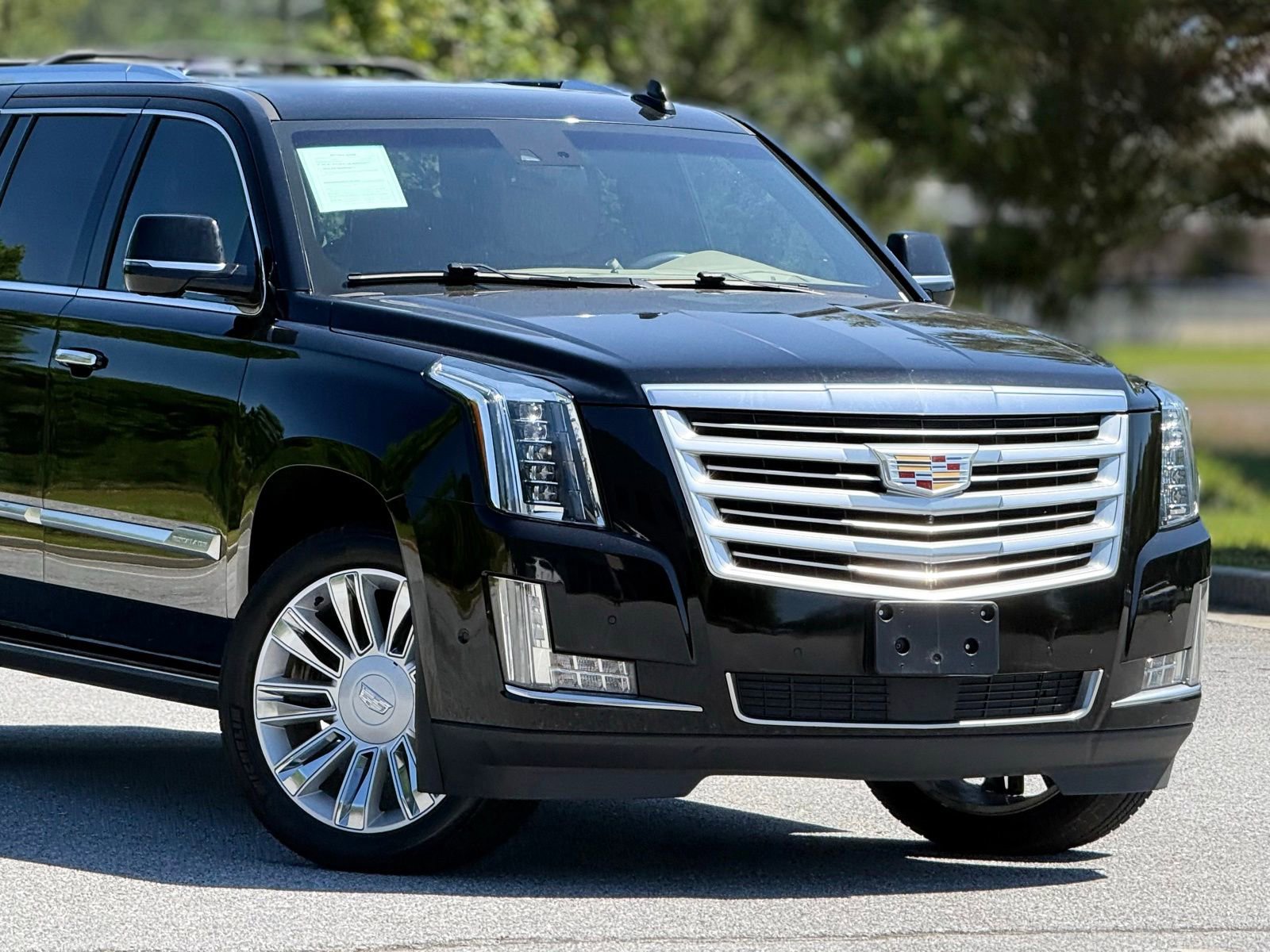 Used 2019 Cadillac Escalade ESV Platinum AWD/4WD image 48