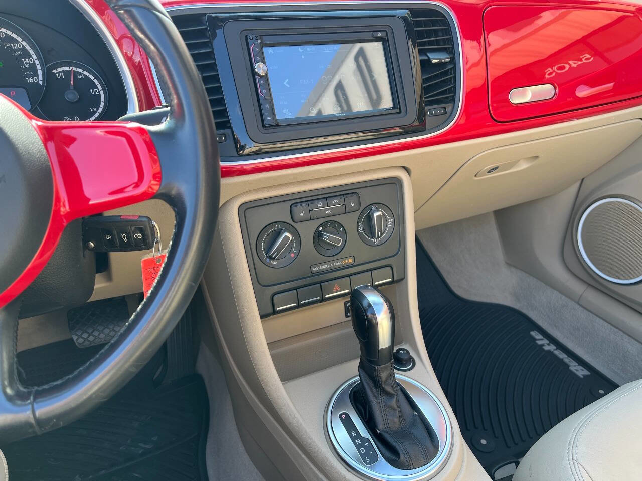 Used 2013 Volkswagen Beetle 2.5 image 10