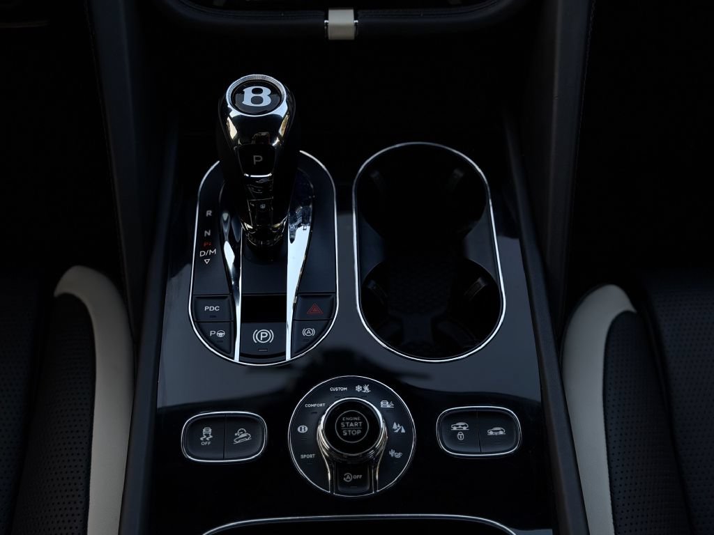 Used 2021 Bentley Bentayga Speed AWD/4WD image 35