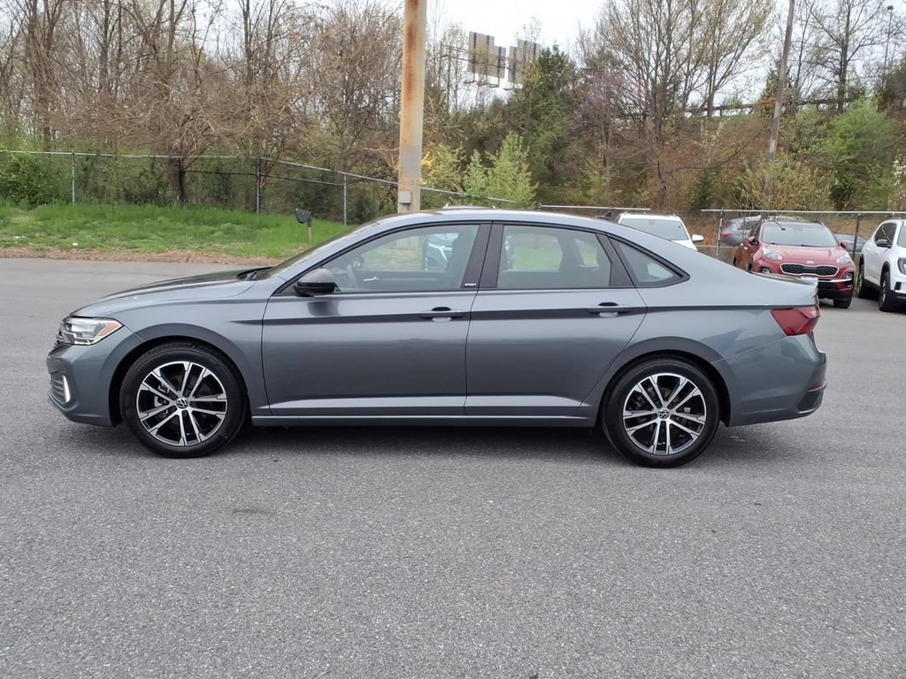 Used 2023 Volkswagen Jetta Sport FWD image 6