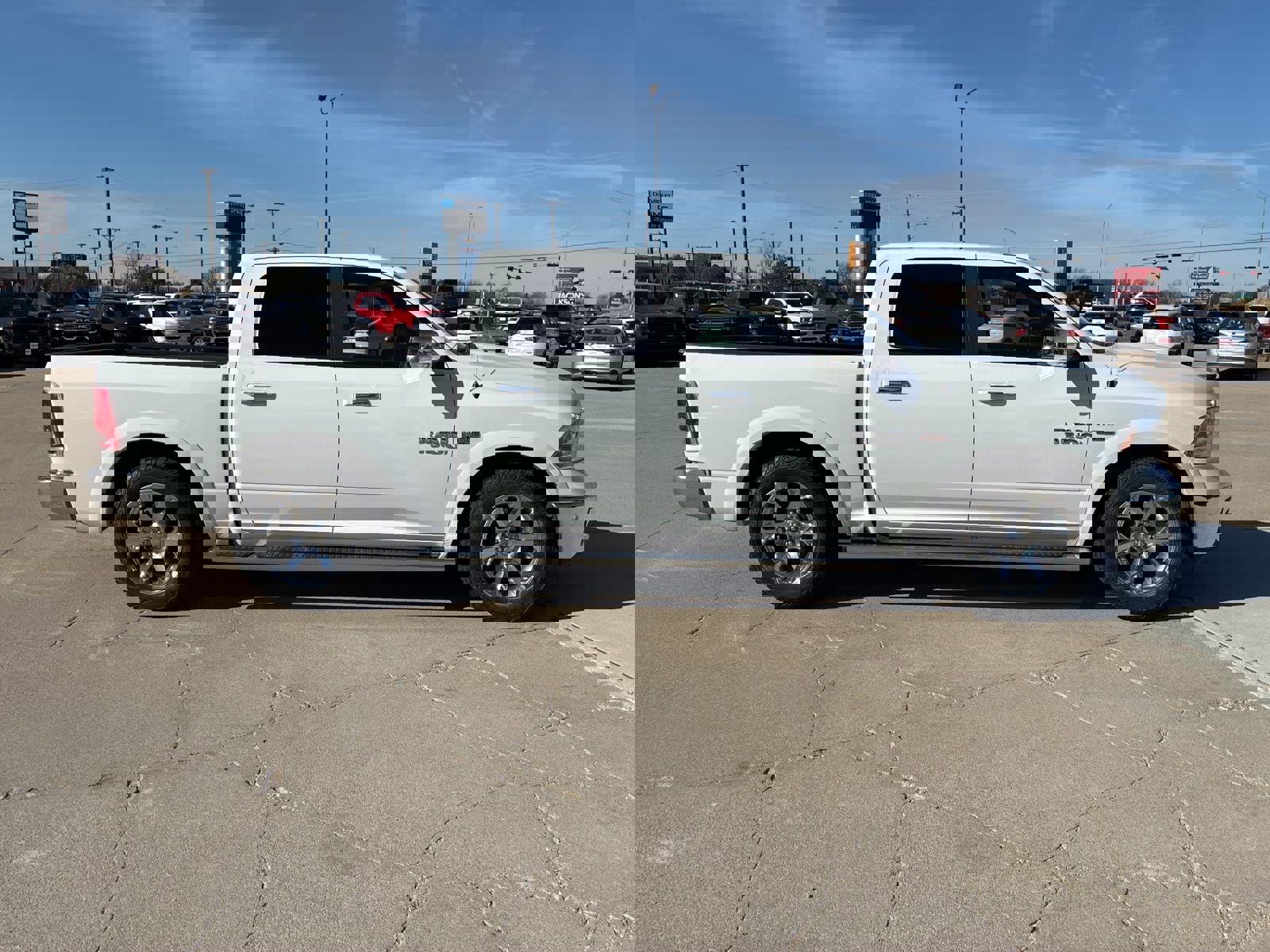 Used 2017 RAM 1500 Laramie w/ Convenience Group image 7